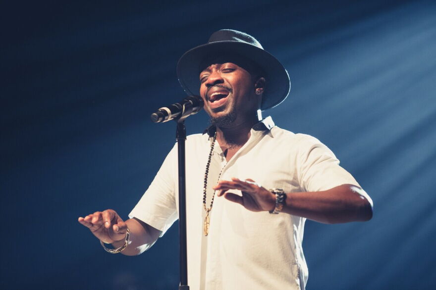 Audience at a Anthony Hamilton concert
